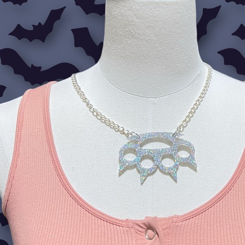 Brass knuckles necklace y2k - brass,